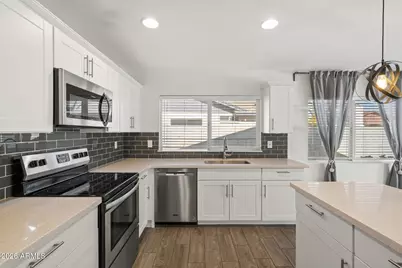 11221 N 58th Avenue, Glendale, AZ 85304 - Photo 14