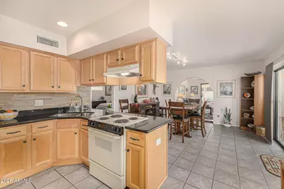 1441 E Maryland Avenue #10, Phoenix, AZ 85014 - Photo 16