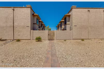 3048 E Beck Lane, Phoenix, AZ 85032 - Photo 10