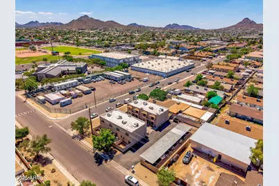 3048 E Beck Lane, Phoenix, AZ 85032 - Photo 1