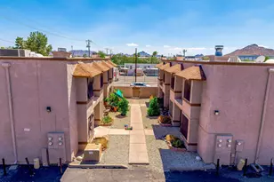 3048 E Beck Ln, Phoenix, AZ 85032 - Photo 4