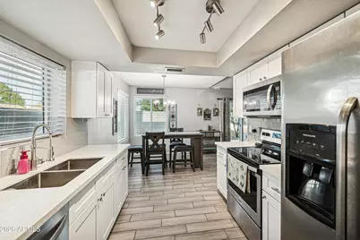 8601 N 85th Avenue, Peoria, AZ 85345 - Photo 10