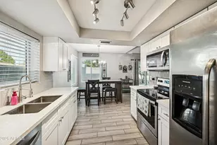 8601 N 85th Ave, Peoria, AZ 85345 - Photo 10