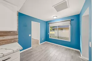 19045 N Signal Butte Cir, Sun City, AZ 85373 - Photo 14