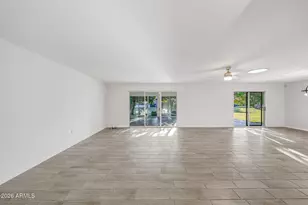 19045 N Signal Butte Cir, Sun City, AZ 85373 - Photo 18