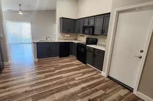 8642 W Echo Ln, Peoria, AZ 85345 - Photo 6