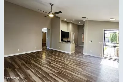 8642 W Echo Lane, Peoria, AZ 85345 - Photo 4