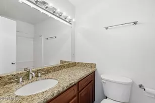 1012 E Osborn Rd, Phoenix, AZ 85014 - Photo 18