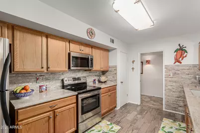 10811 W Mountain View Road, Sun City, AZ 85351 - Photo 6