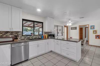 13201 N 64th Drive, Glendale, AZ 85304 - Photo 12