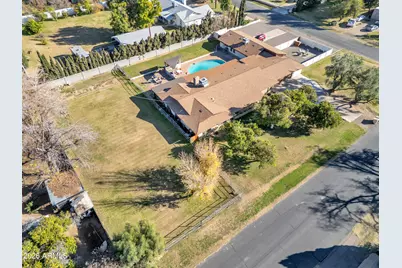 13201 N 64th Drive, Glendale, AZ 85304 - Photo 2