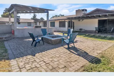 13201 N 64th Drive, Glendale, AZ 85304 - Photo 8