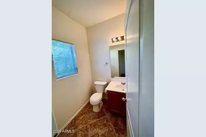 9527 N 82nd Lane, Peoria, AZ 85345 - Photo 8