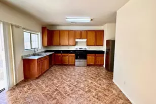 9527 N 82nd Ln, Peoria, AZ 85345 - Photo 2