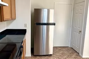 9527 N 82nd Ln, Peoria, AZ 85345 - Photo 4