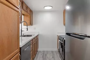 3033 E Devonshire Ave, Phoenix, AZ 85016 - Photo 2