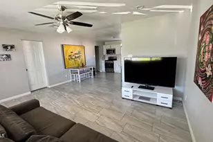 222 E Southgate Ave, Phoenix, AZ 85040 - Photo 14