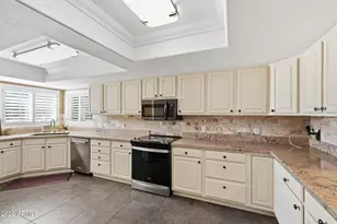 8950 W Wenden Dr, Arizona City, AZ 85123 - Photo 10