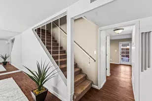 8135 N Central Ave, Phoenix, AZ 85020 - Photo 4