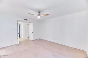 821 E Fern Dr S, Phoenix, AZ 85014 - Photo 16