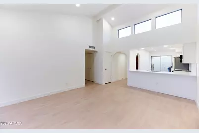 821 E Fern Drive S, Phoenix, AZ 85014 - Photo 1