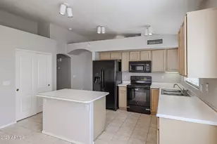 11517 W Gecko Ct, Surprise, AZ 85374 - Photo 6