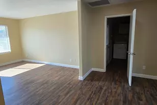 9002 W Roma Ave, Phoenix, AZ 85037 - Photo 4