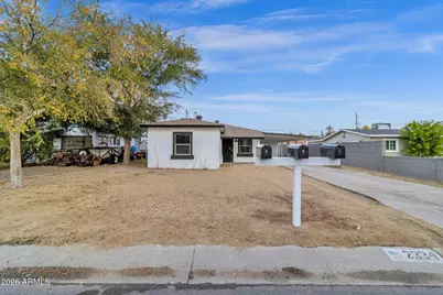 2334 W Morten Avenue, Phoenix, AZ 85021 - Photo 1