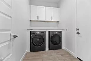 21324 N 60th Pl, Phoenix, AZ 85054 - Photo 16