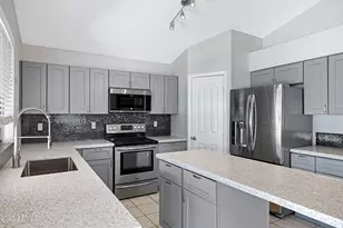 2035 E Escuda Rd, Phoenix, AZ 85024 - Photo 18