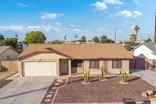 8316 W Sweetwater Ave, Peoria, AZ 85381 - Photo 2