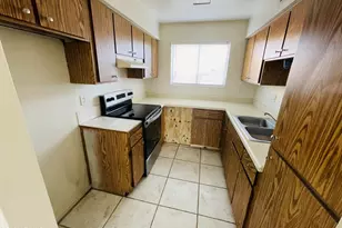 7143 N 66th Dr, Glendale, AZ 85301 - Photo 2