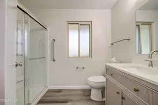 9915 W Newport Dr, Sun City, AZ 85351 - Photo 8