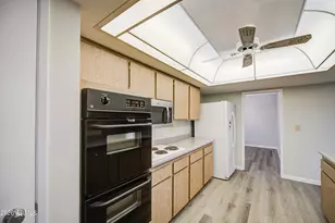 9915 W Newport Dr, Sun City, AZ 85351 - Photo 16