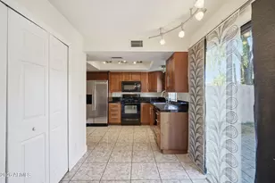 1736 N Sierra Vista Dr, Tempe, AZ 85288 - Photo 4