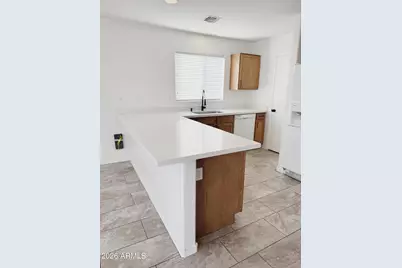 10829 W Minnezona Avenue, Phoenix, AZ 85037 - Photo 28