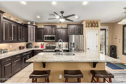 16259 W Papago Street, Goodyear, AZ 85338 - Photo 2