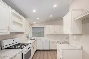 2650 W Union Hills Dr, Phoenix, AZ 85027 - Photo 14