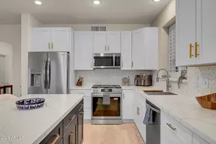 18030 W Legend Dr, Surprise, AZ 85374 - Photo 12