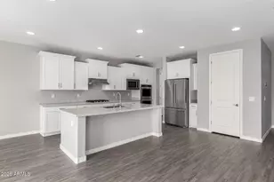 2943 W Brilliant Sky Dr, Phoenix, AZ 85085 - Photo 6