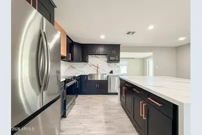 13220 N 14th Avenue, Phoenix, AZ 85029 - Photo 8