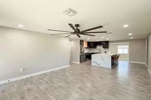13220 N 14th Ave, Phoenix, AZ 85029 - Photo 6
