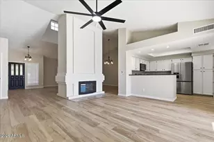10571 E Mission Ln, Scottsdale, AZ 85258 - Photo 4