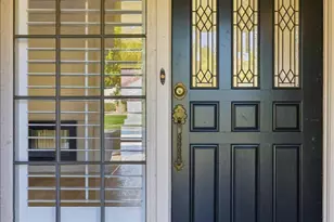 10571 E Mission Ln, Scottsdale, AZ 85258 - Photo 4