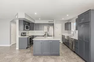 14850 W Laurel Ln, Surprise, AZ 85379 - Photo 10