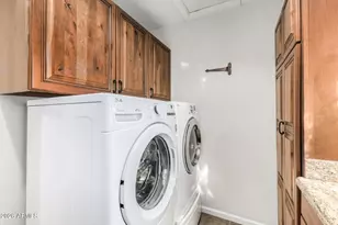 8562 E Turney Ave, Scottsdale, AZ 85251 - Photo 38