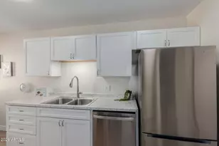10943 W Coggins Dr, Sun City, AZ 85351 - Photo 8
