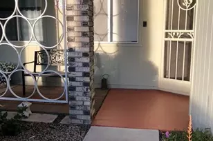 10943 W Coggins Dr, Sun City, AZ 85351 - Photo 8