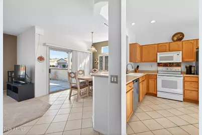 16096 W Copper Crest Lane, Surprise, AZ 85374 - Photo 6