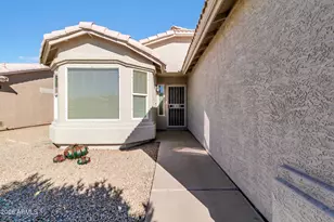 1482 E Torrey Pines Ln, Chandler, AZ 85249 - Photo 4